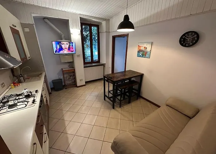 Lovely Central 2-Bedroom Apartment